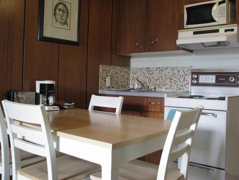 Plaza Motel Pentiction Zewnętrze zdjęcie