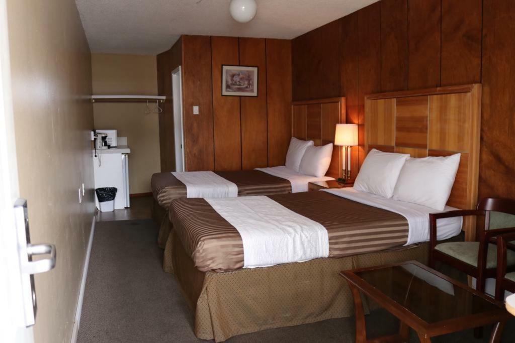 Plaza Motel Pentiction Zewnętrze zdjęcie