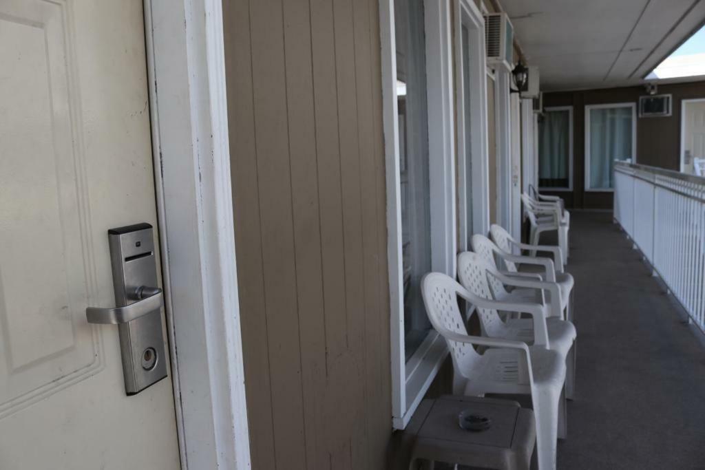 Plaza Motel Pentiction Zewnętrze zdjęcie